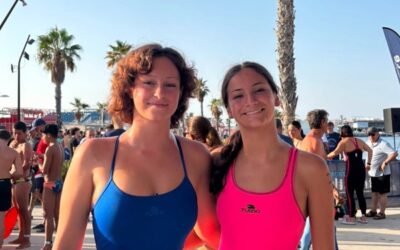 El Club Natación Sax triunfa en aguas abiertas con un doblete histórico de las hermanas Iris y Alba Castaño