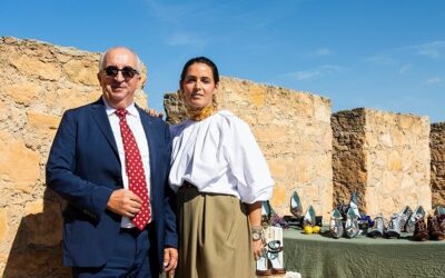 De Flores y Floreros: 15 años de alta costura para los pies nacida en el corazón de Sax